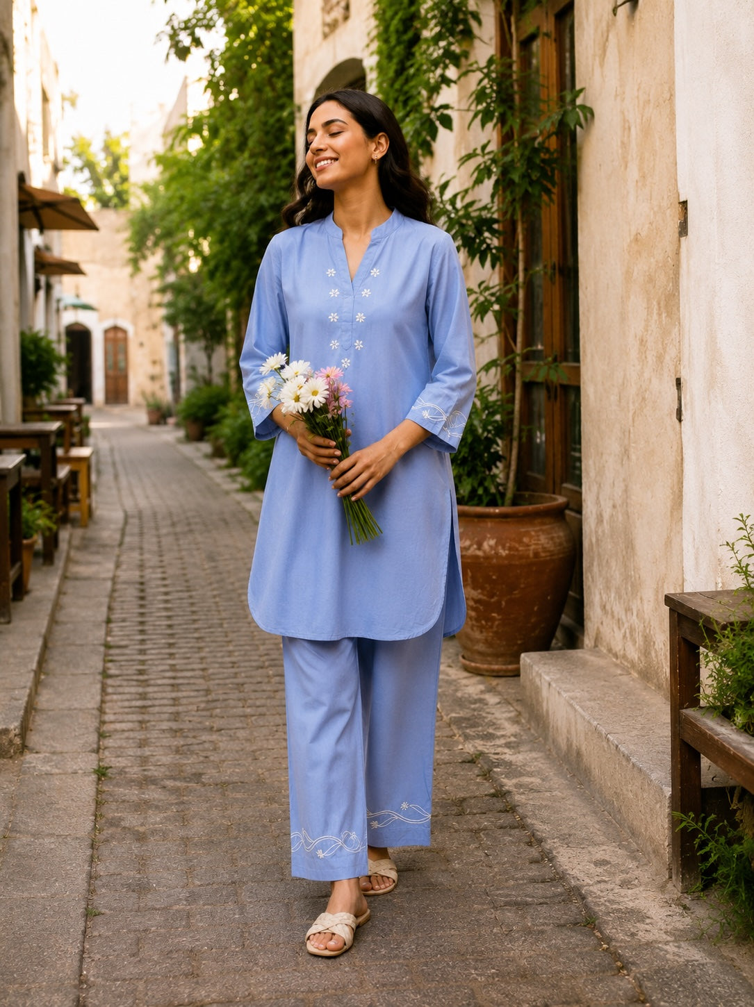 Bluebell Blue Linen Floral Chikankari Co-ord Set