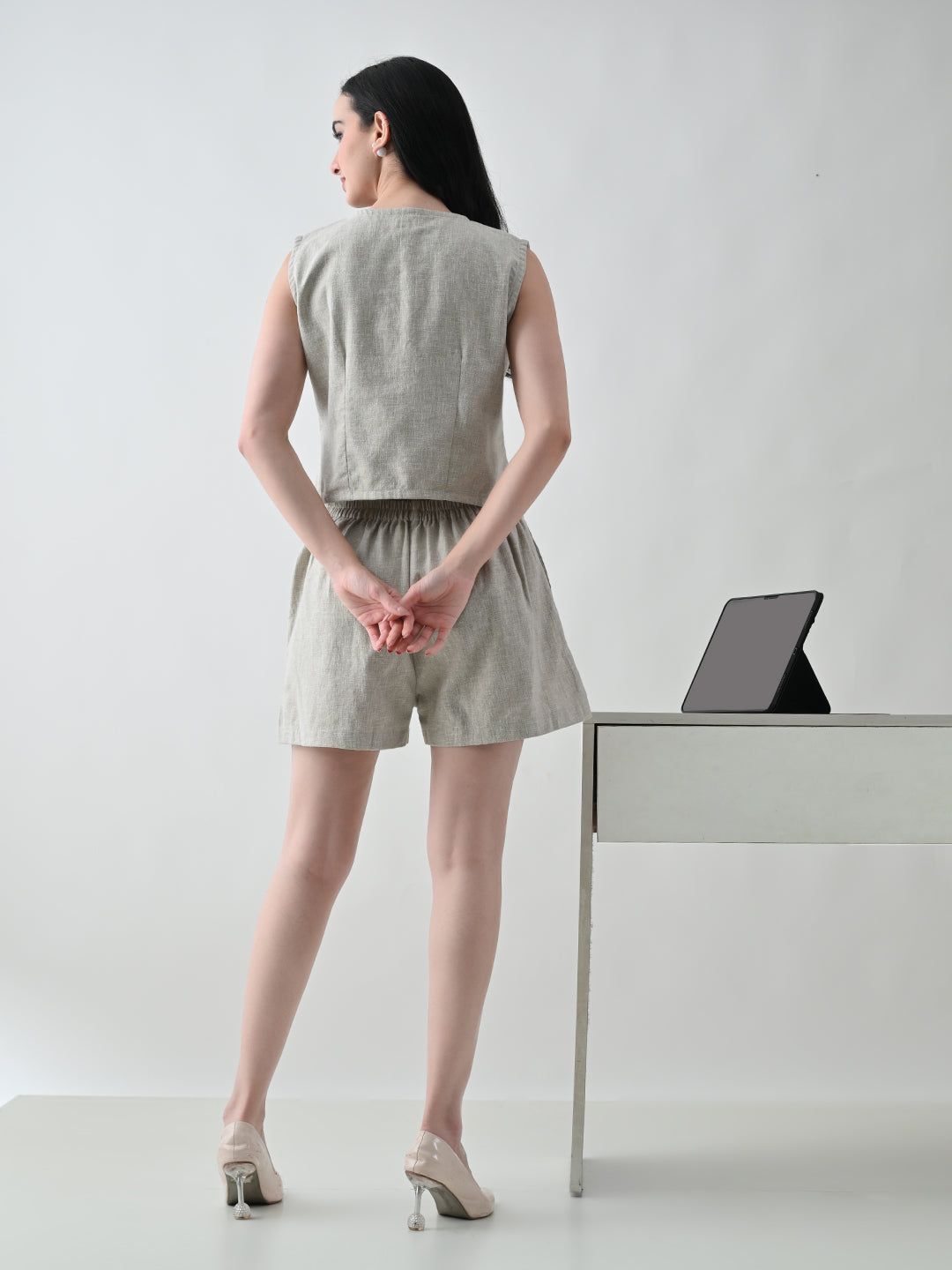 Linen Chikankari Shorts- Beige