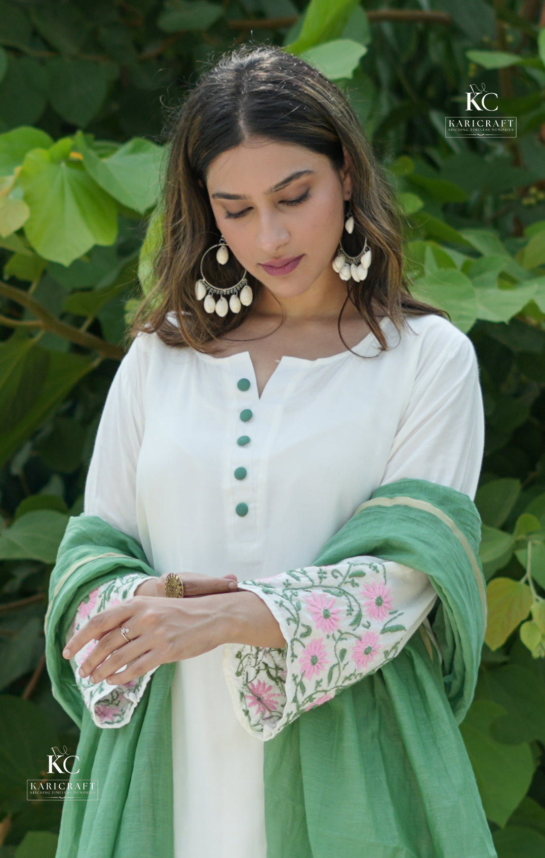 Close-up of hand-embroidered Murri and Pechni Chikankari stitches