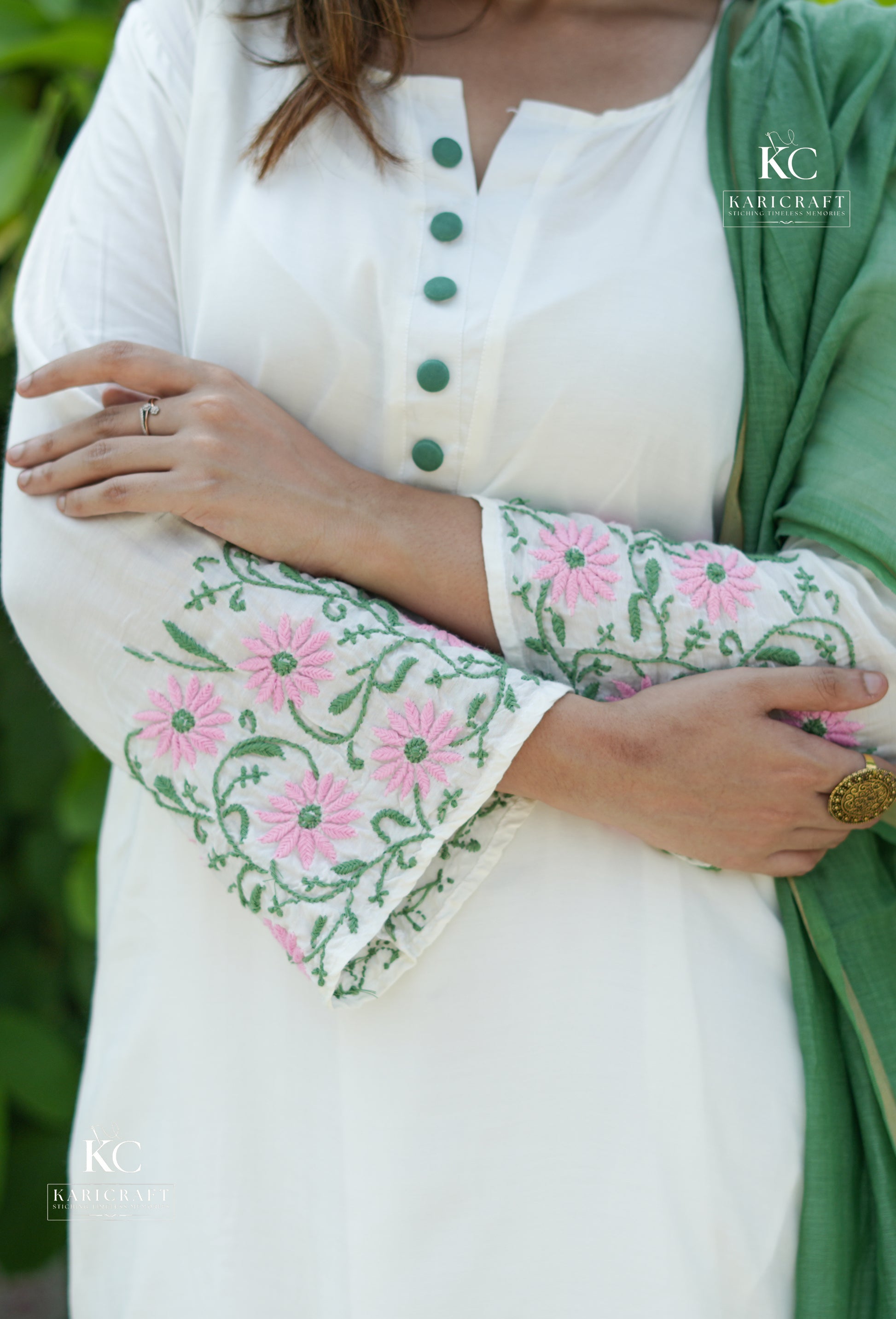 Full 3-piece Kurta Set displayed with Mul Chanderi Dupatta