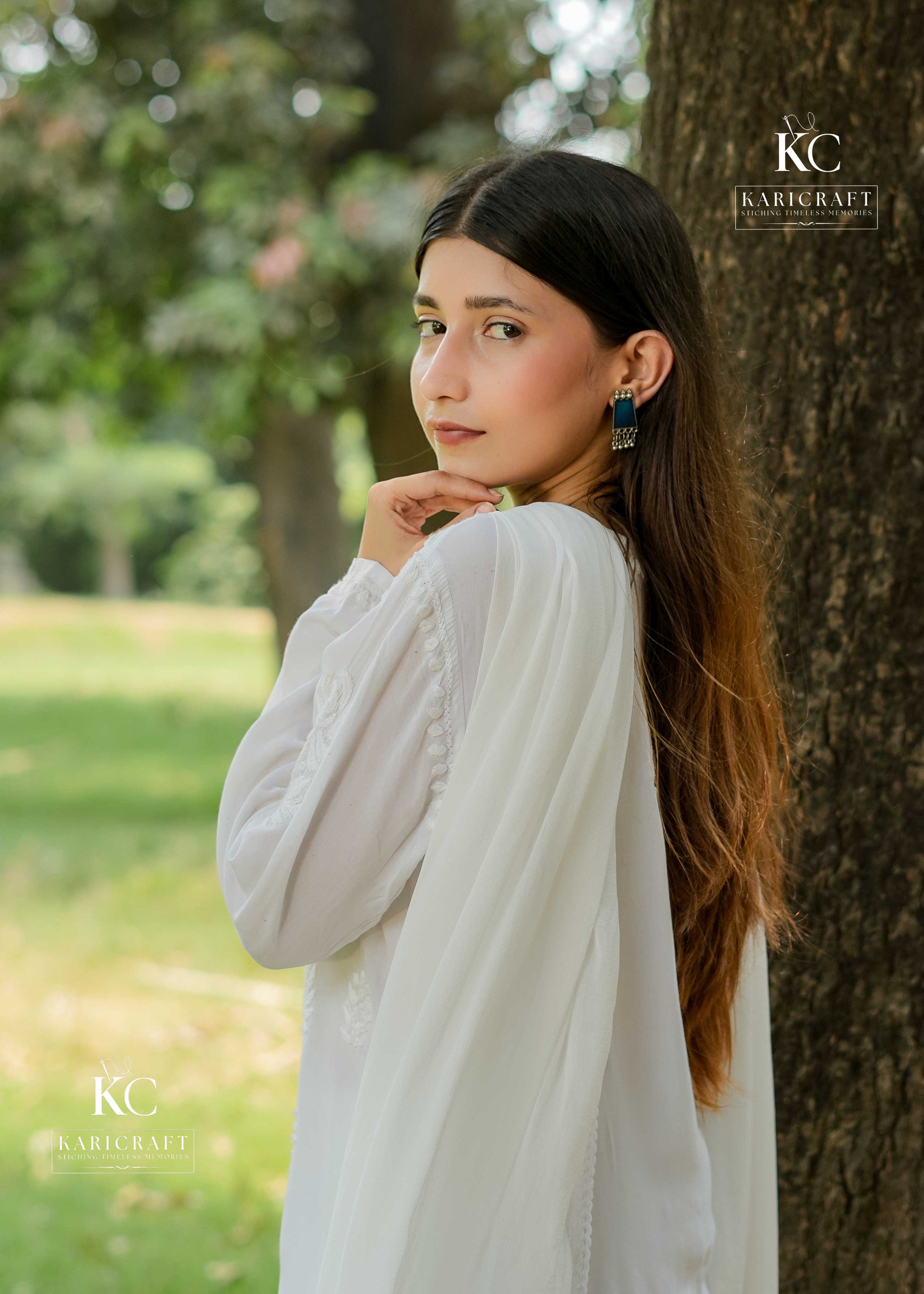 Full-sleeve white Chikankari kurta handcrafted in Lucknow