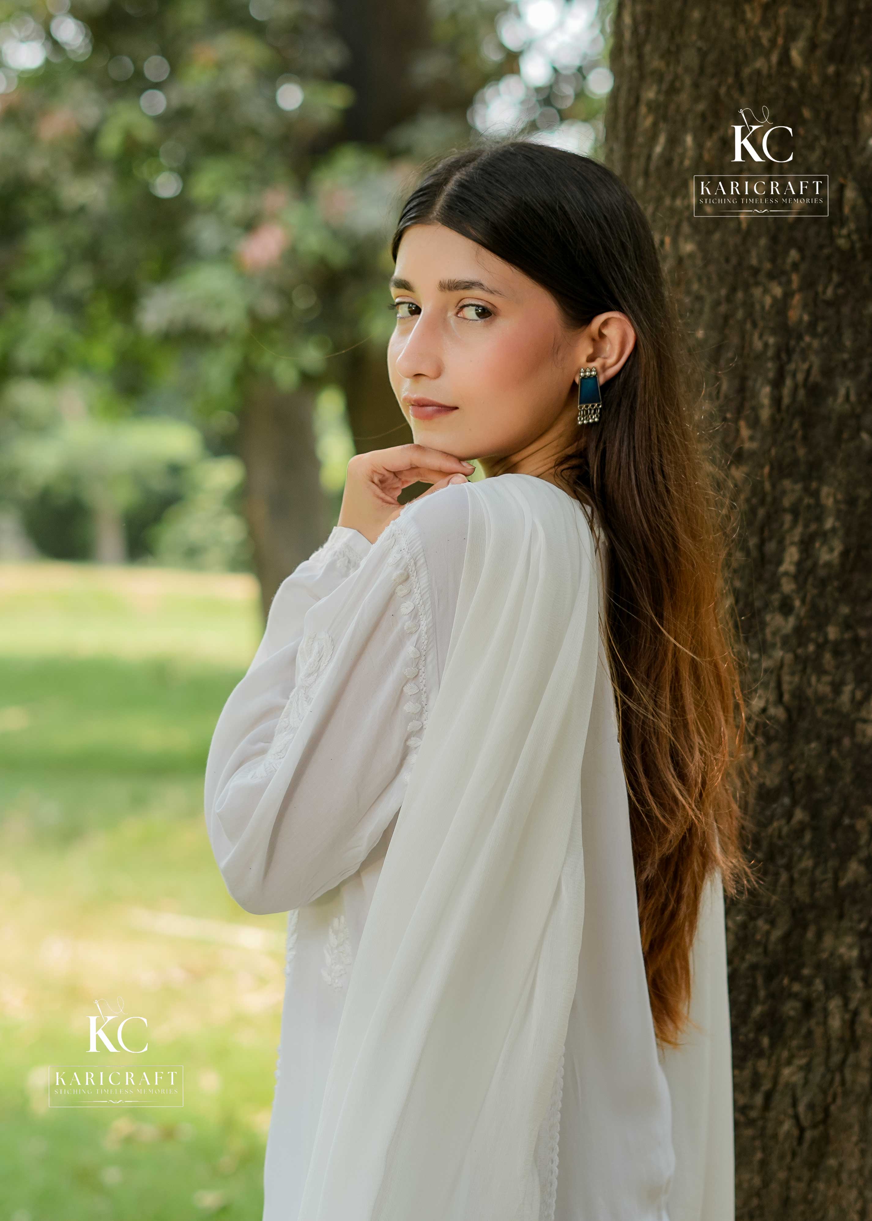 Full-sleeve white Chikankari kurta handcrafted in Lucknow